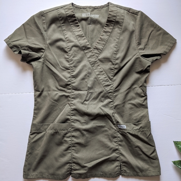 Grey's Anatomy Tops - Grey's anatomy by Barco scrub top size small
